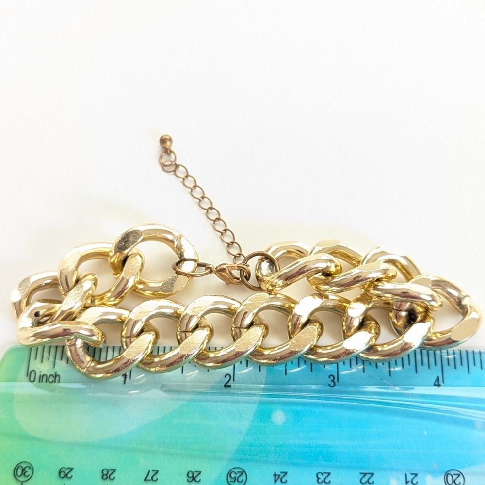 Designer Style Lightweight Metal Gold Tone Cuban Link Chain Adjustable Bracelet - Picture 3 of 3
